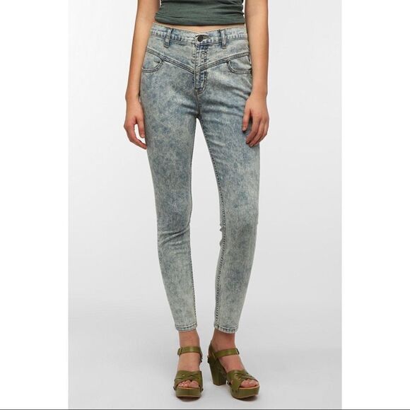 ✨ BDG
HIGH-RISE SEAMED JEAN✨ - Picture 1 of 7